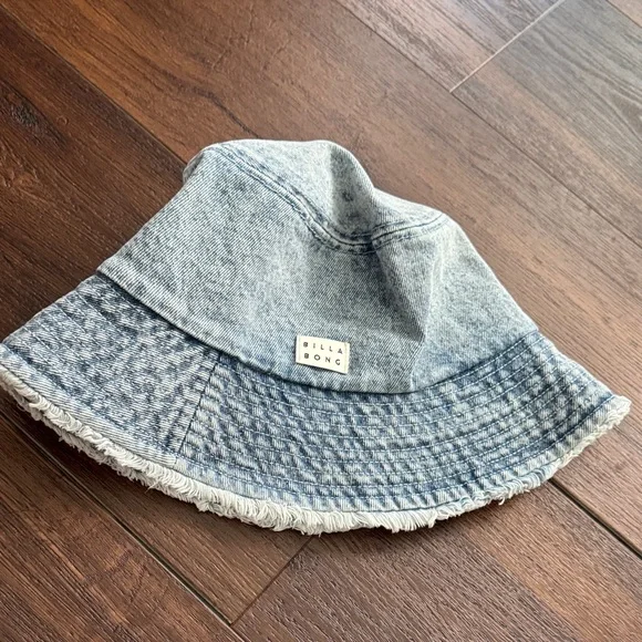 Billabong NWOT Light Blue Denim Bucket Hat - Picture 5 of 5